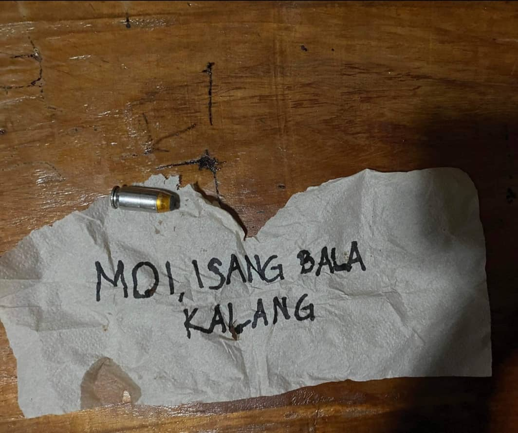 Mayor sa Dauis gihulga, nakadawat og  papel nga may gibutang nga bala