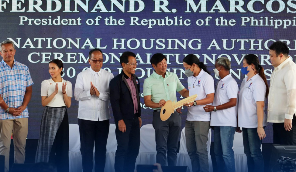 Gobyerno naglaraw sa pagtukod og mga  high-rise housing units alang sa mga kabus